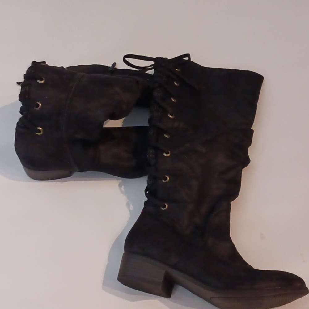 Black Boots